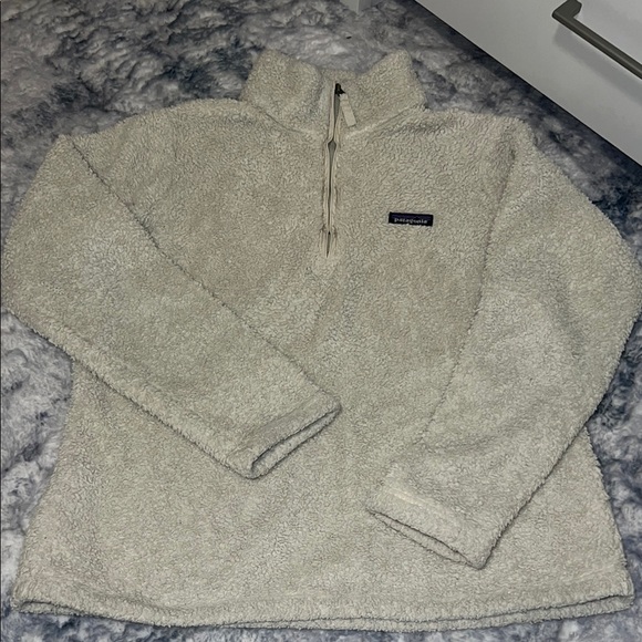Patagonia Cream Fleece Sweater - Picture 1 of 6